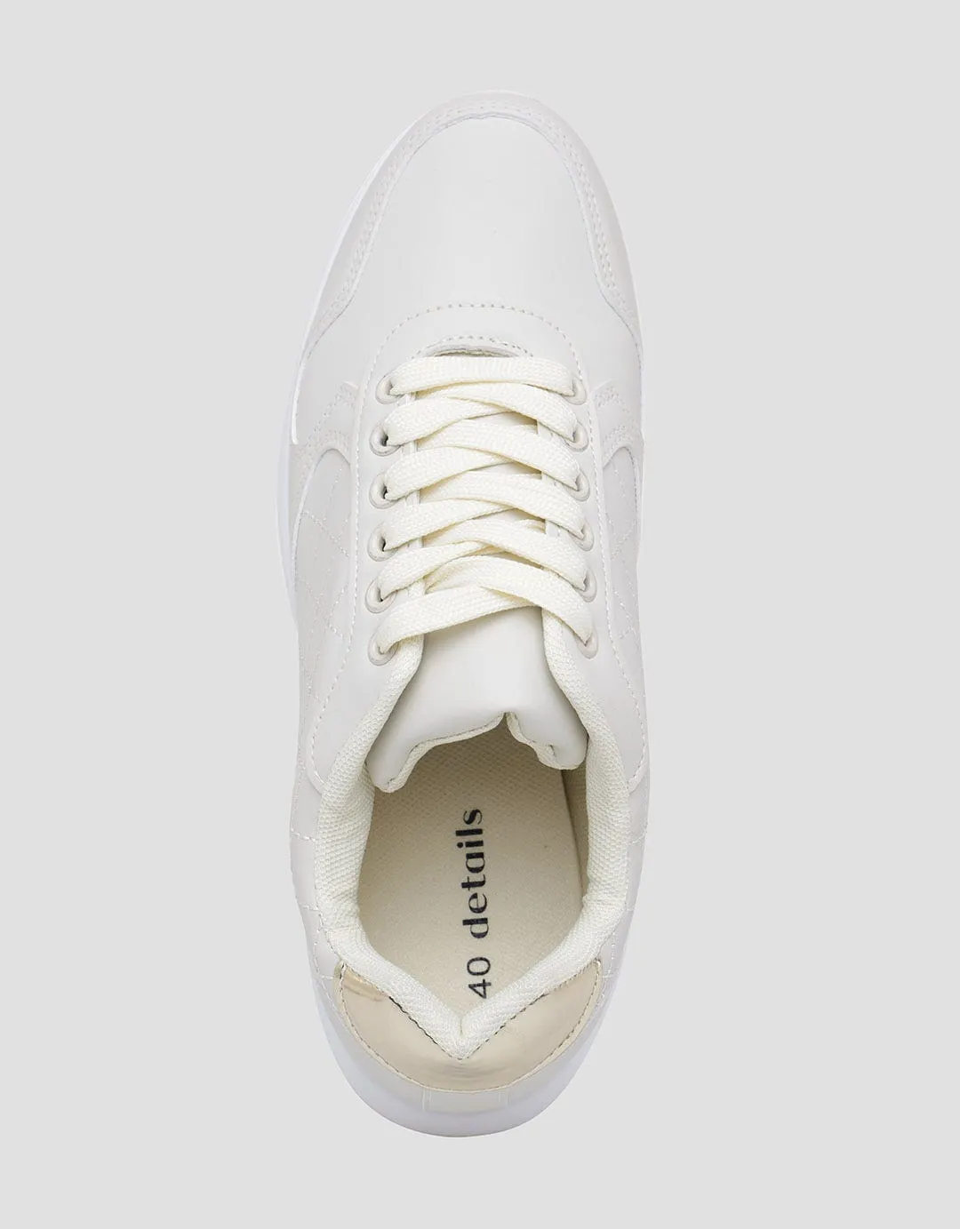 Details Sepatu Sneakers Casual Wanita