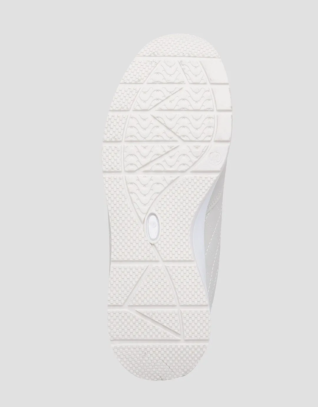 Details Sepatu Sneakers Casual Wanita