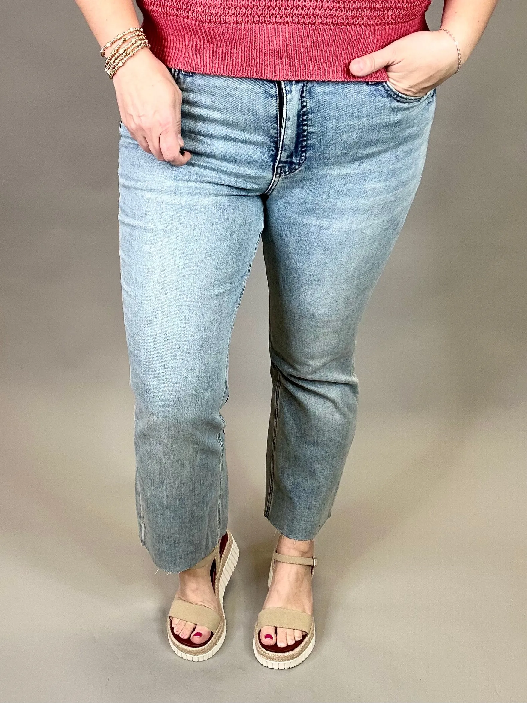 Kelsey Devotion Med Base Ankle Flare