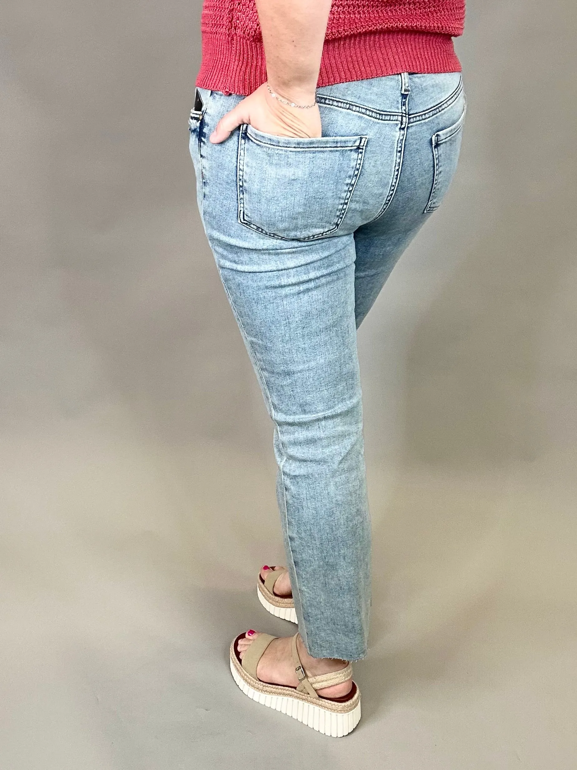 Kelsey Devotion Med Base Ankle Flare