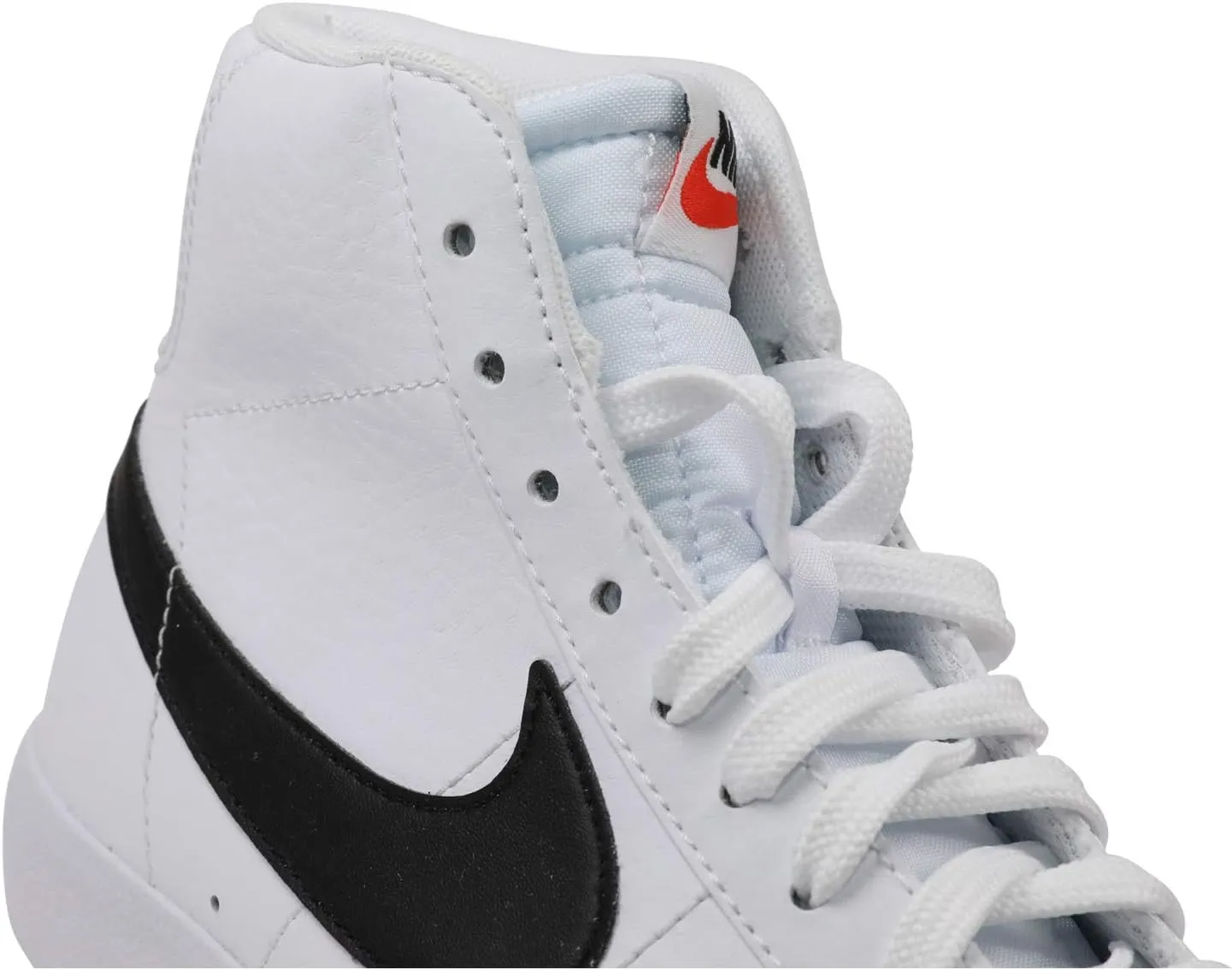 Nike Boy's Air Force 1 Mid Le (Big Kid)