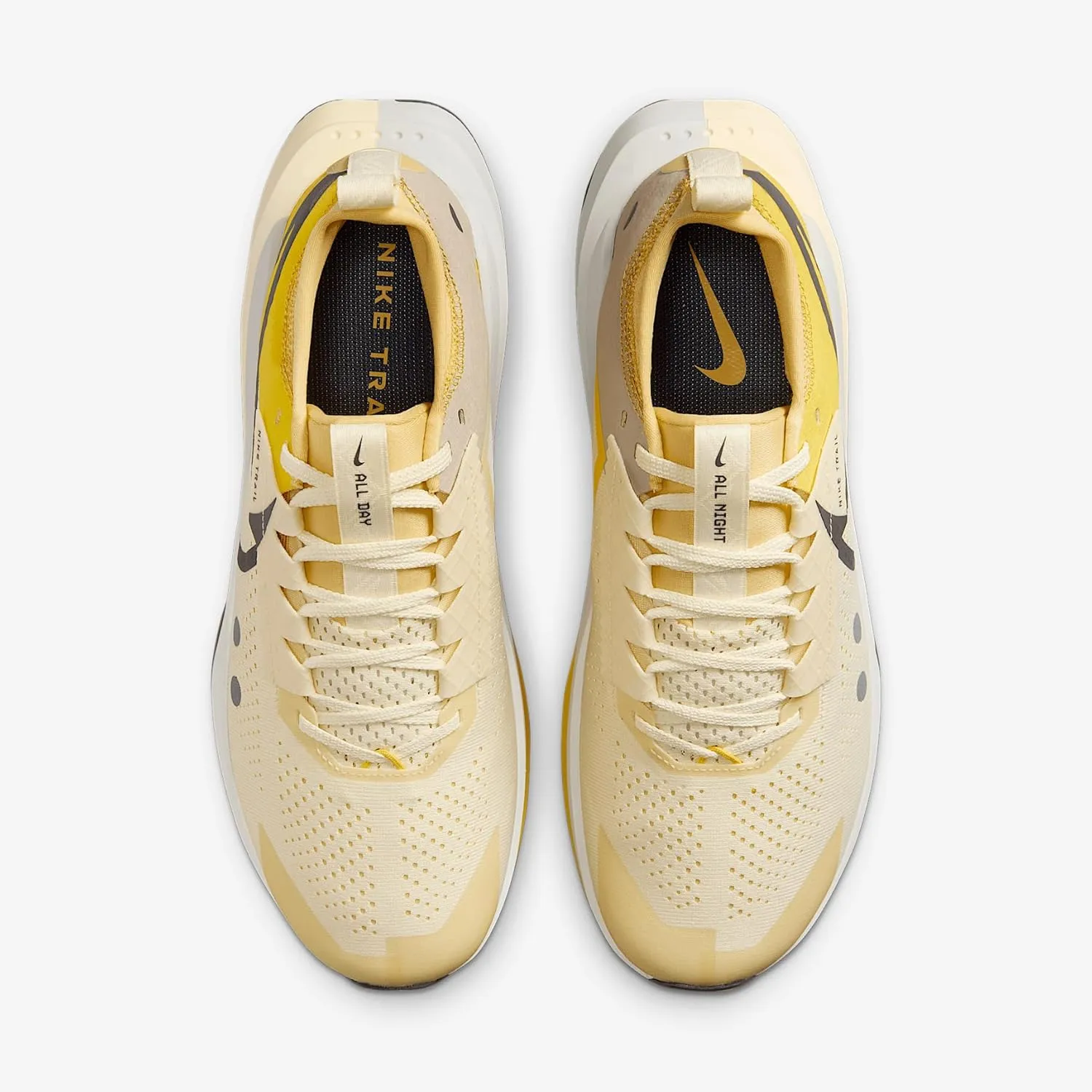 Nike Zegama 2 Men's Trail Running Shoes (FD5190-700, Alabaster/Lightning/Saturn Gold/Medium Ash)