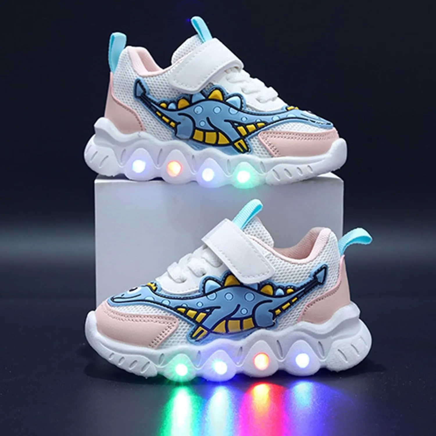Sneakers for Girls Light Up Breathable Running Cute Shoes Boys Sneakers Anti-Slip Lace Up Girls Walking Sports Shoes