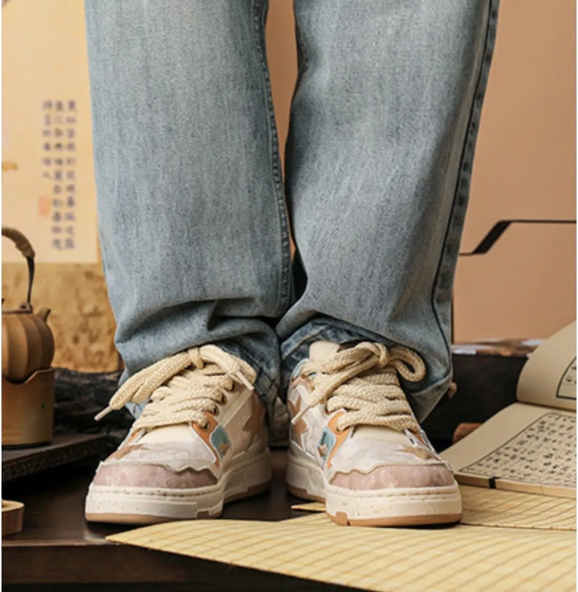 Women's Star Y2K Sneakers - Vintage Kawaii Low Top Canvas Shoes Cute Lace Up Walking Star Sneakers with Gold Accents for Girls